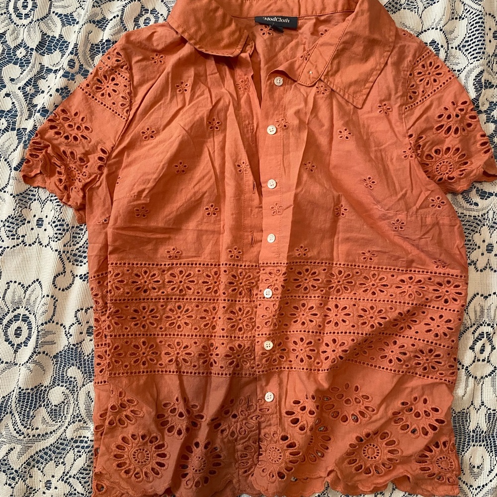 Short sleeve button up